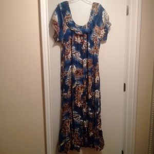 Hilo Hattie Hawaiian print dress